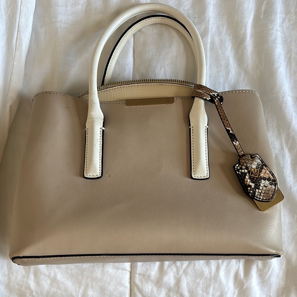 Elegant Beige and White Handbag